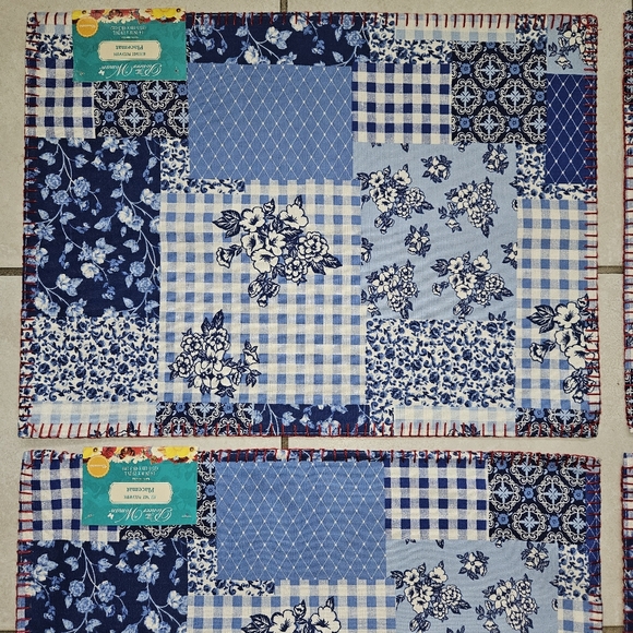 The Pioneer Woman Heritage Patchwork Placemats (4) - Picture 2 of 13